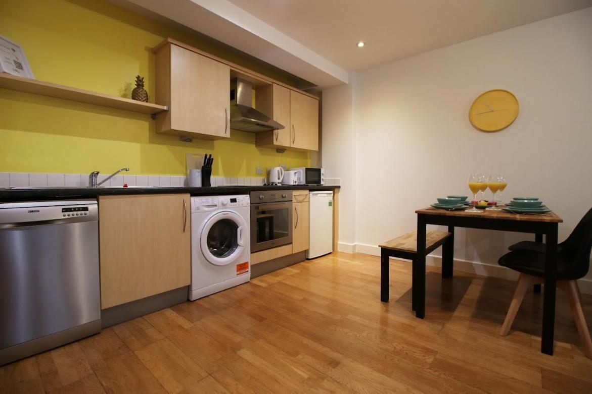 Bright 1Bedroom Apartment, Central Location With Balcony Bristol Exterior photo